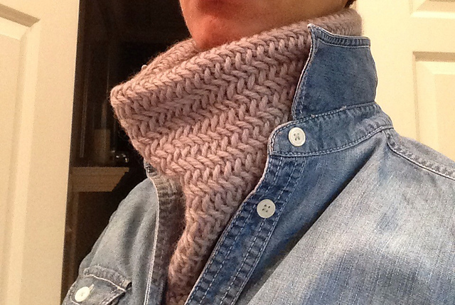 Comforting Herringbone Cowl