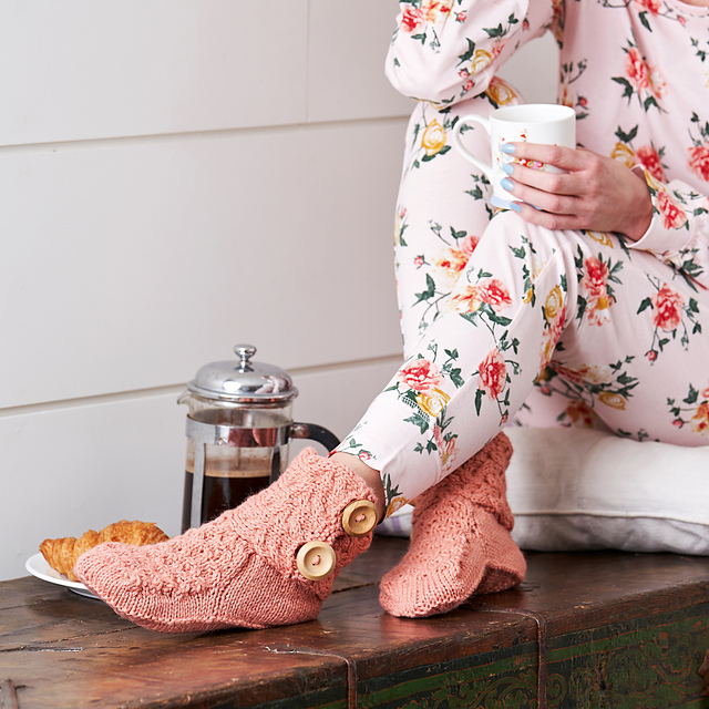 Feeling Peachy Cable Slippers