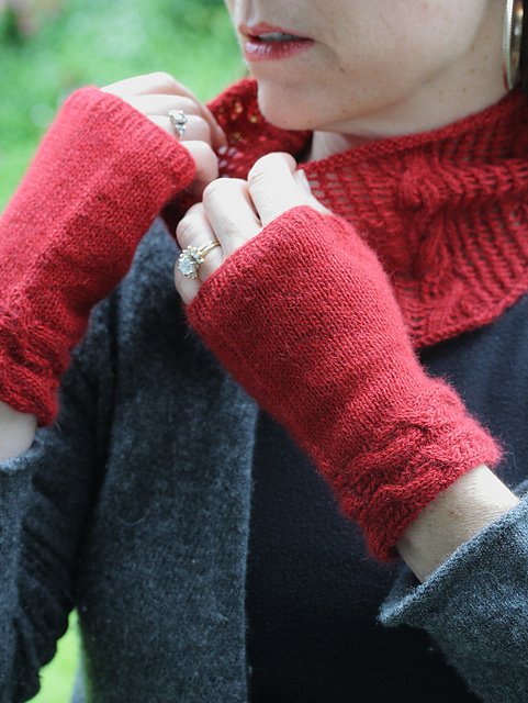 crimson cashmere cowl and mitt set