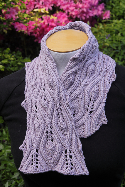 Ravelry: Elegant Neck Wrap pattern by Lisa Ellis