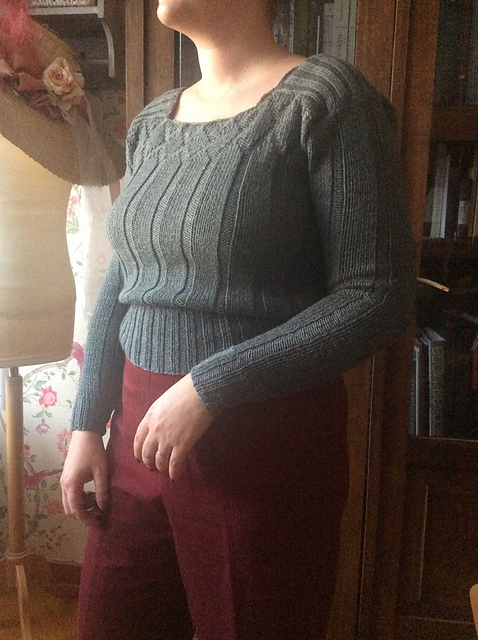 A Knitted Jumper: Simple to Make But Smart to Wear