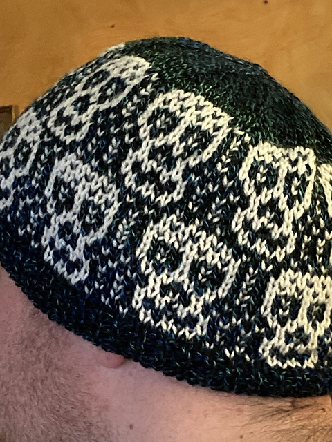 Seriously spooky skulls hat