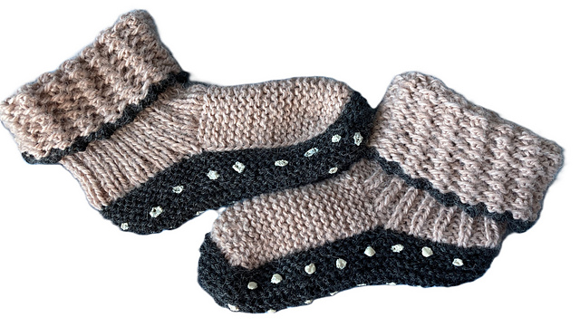 Easy flat knit slipper socks
