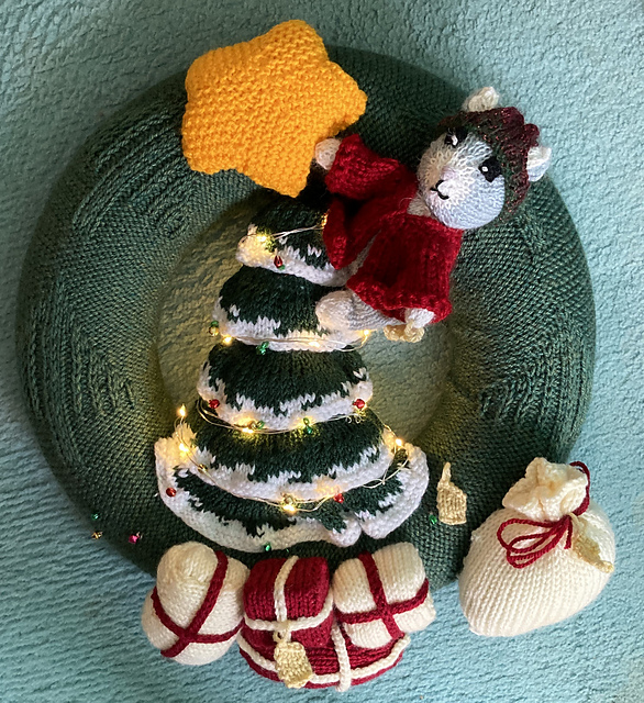 Naughty Kitty Christmas wreath