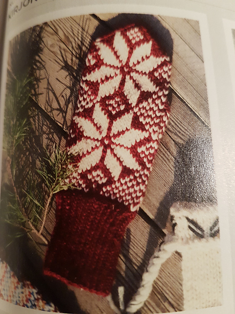 Kirjoneulelapaset