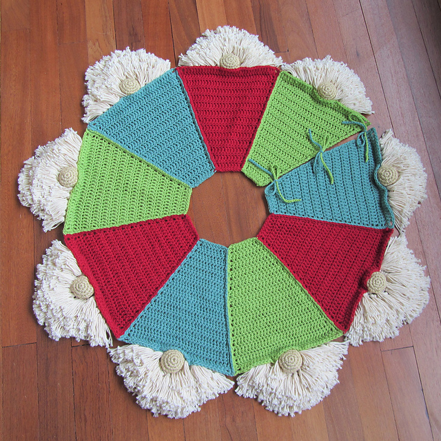Christmas Gnome Tree Skirt