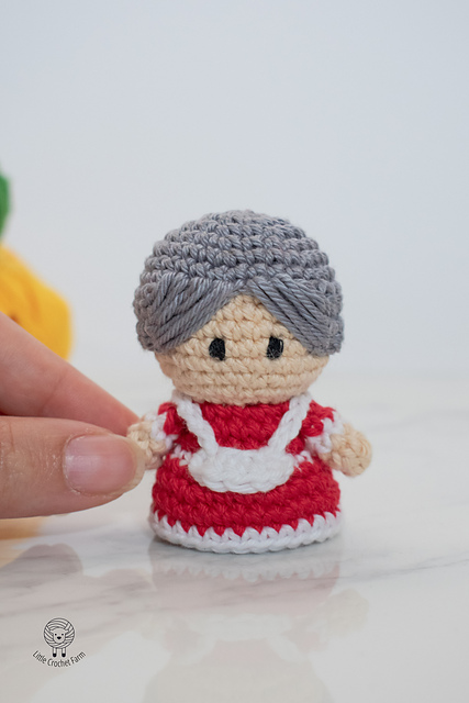 Mini Mrs. Claus