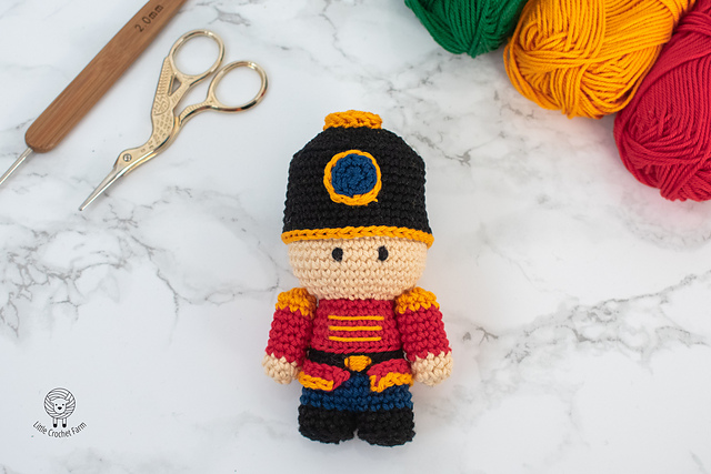 Nutcracker amigurumi