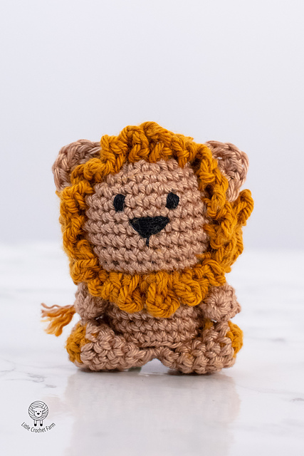 Little Lion amigurumi