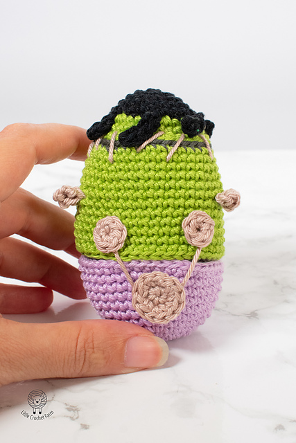 Halloween crochet party favor