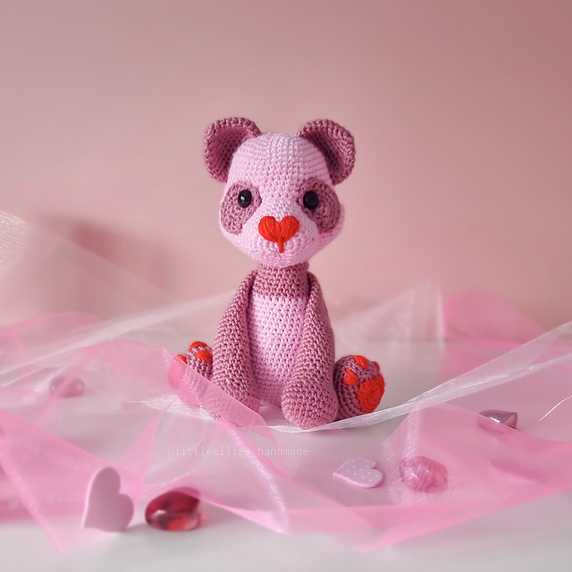 Papaya the Love Panda