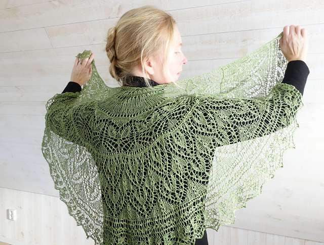 Secret Garden Shawl