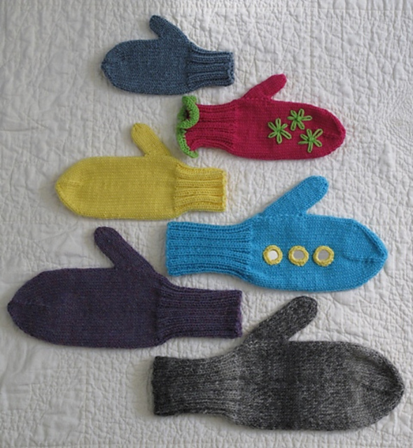 Classic DK Mitten in 6 Sizes
