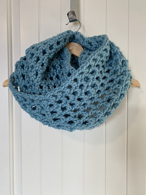 Betker Infinity Scarf