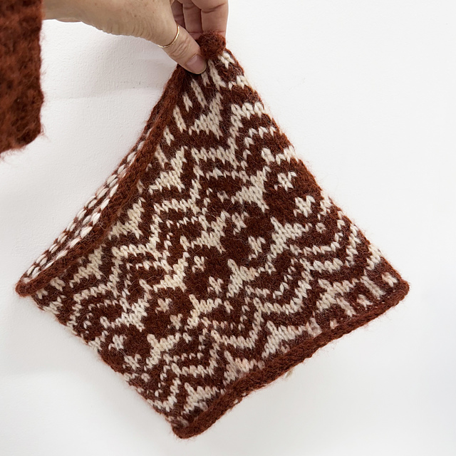 Pointer Cowl