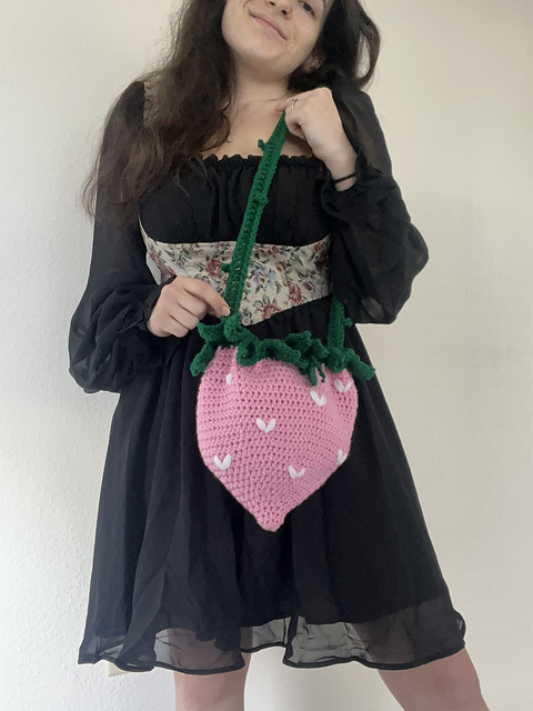 Strawberry Purse