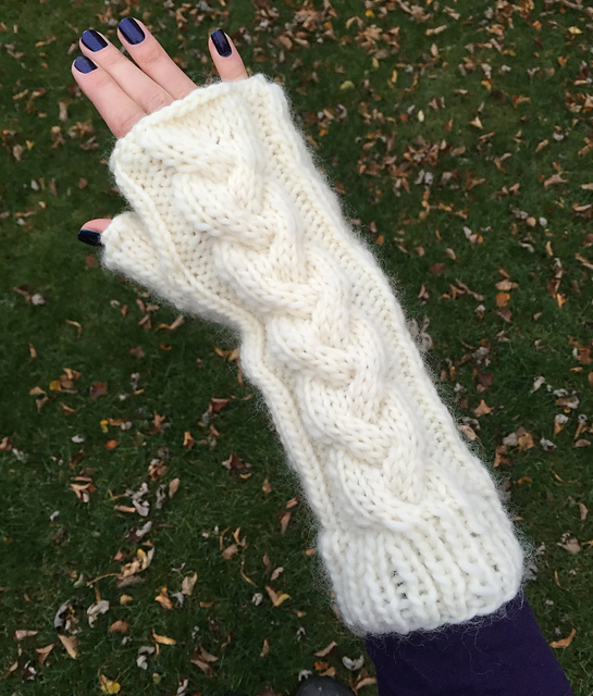 Chunky Cables Fingerless Gloves