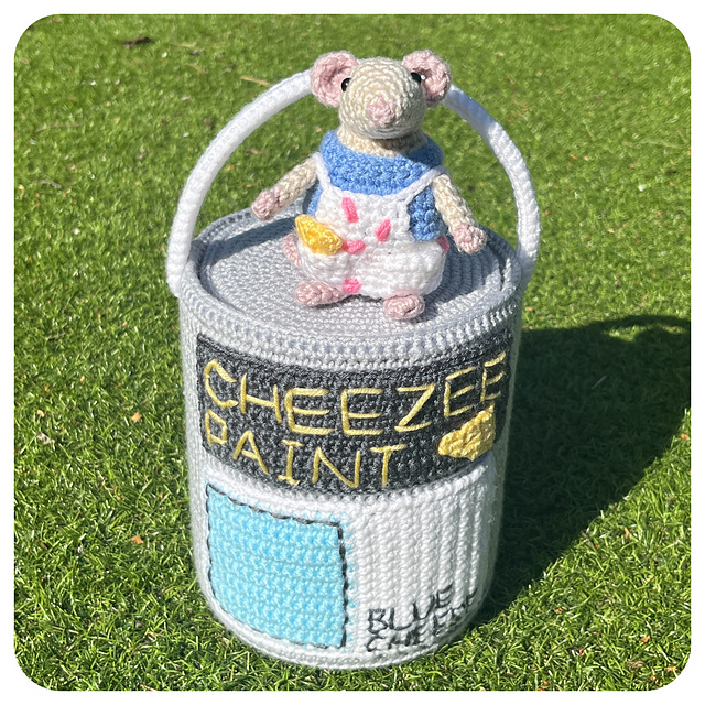 Handy Mouse in a Paint Tin