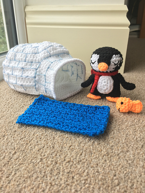 Penguin & Igloo Playset