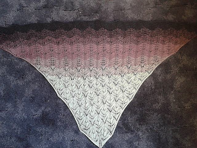 R0088 Lace Shawl
