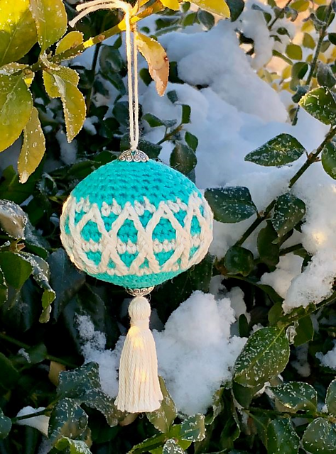 Frosted Christmas Bauble