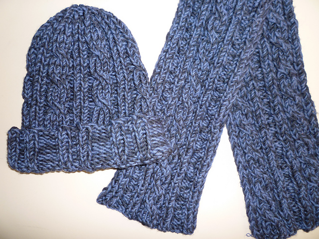 Reversible Cable Scarf & Cap