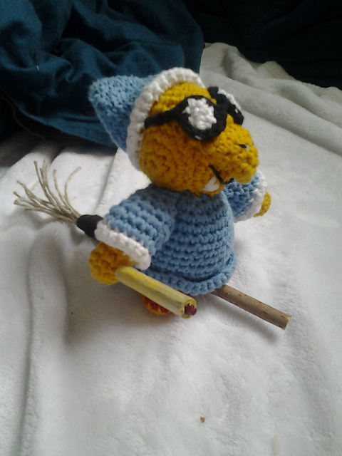 Diese Figur erinnert an Kamek from Super Mario