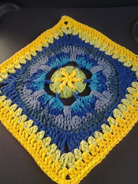 Floating Flower Square