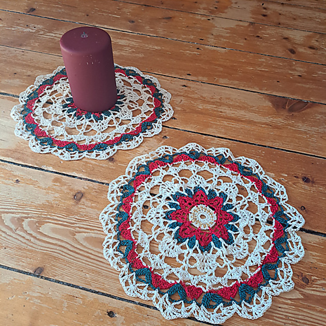 Poinsettia Doily