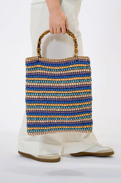 # 06 Tote Bag