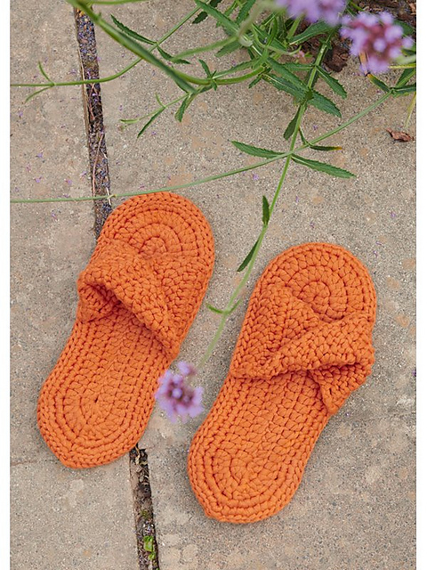 # 30 Häkelslipper in Stäbchen