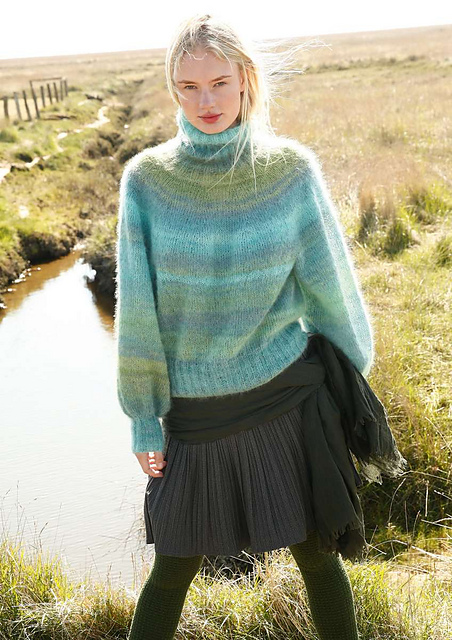 # 22 Pullover mit Rundpasse