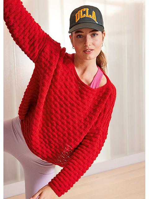 # 28 Pullover mit Biesenmuster