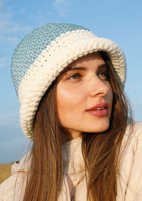 # 01 Chapeau