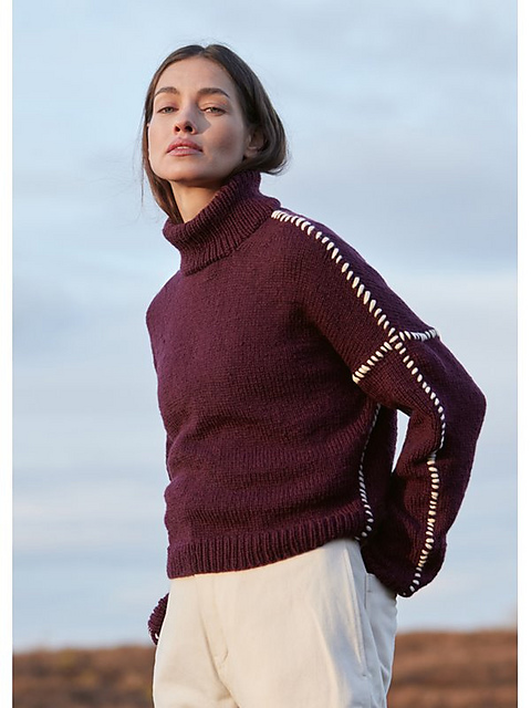 # 23 Pullover mit bestickten Nähten