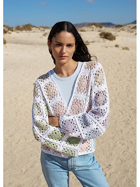 # 15 Jacke aus quadratischen Motiven