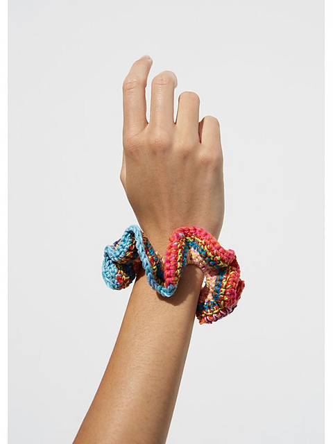 # 23 Scrunchie