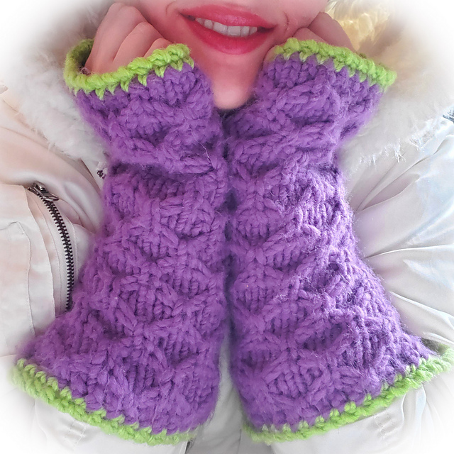 Dragon Scale Mitts