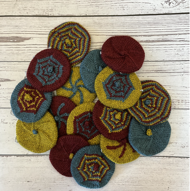 Mini Spiral Tam Garland
