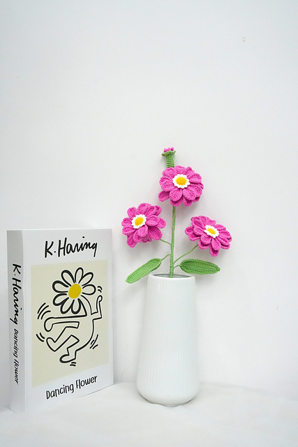 Ravelry: Crochet Zinnia Flower pattern by Loopara Crochet