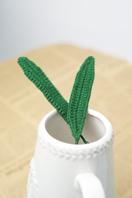 Crochet Tulip Leaf