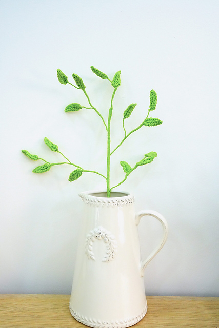 Ravelry: Crochet Small Sedge Leaf pattern by Loopara Crochet