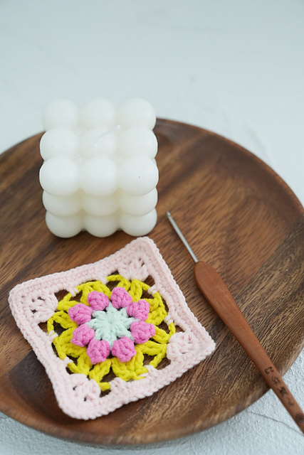 Crochet Tulip Granny Square