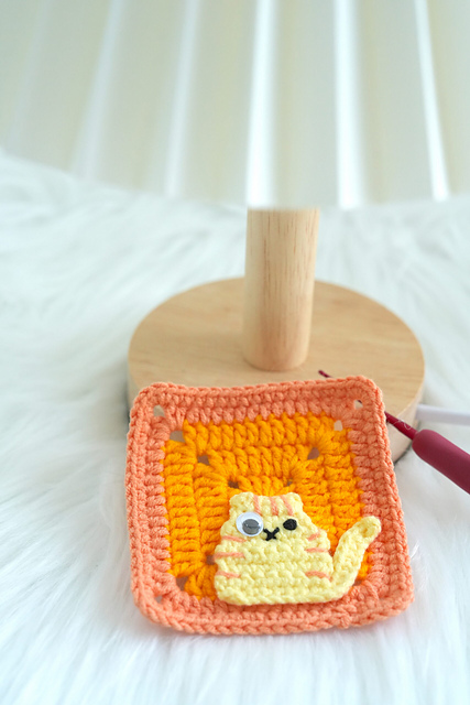 Crochet Cat Granny Square Style II