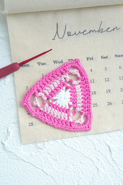 Crochet Triangle Granny Square (Style VI)