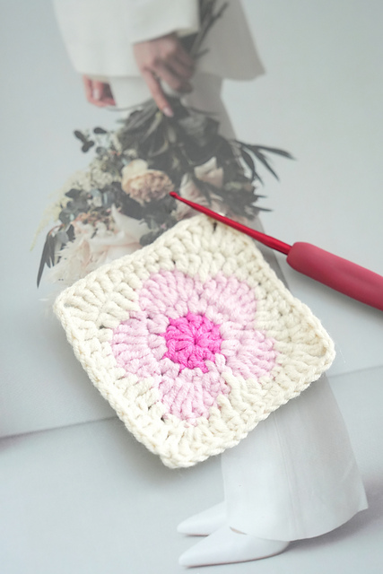 Crochet Small Flower Granny Square