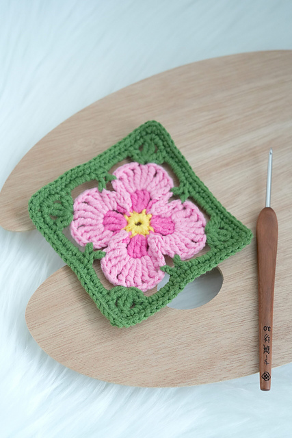 Crochet Four Petal Flower Granny Square