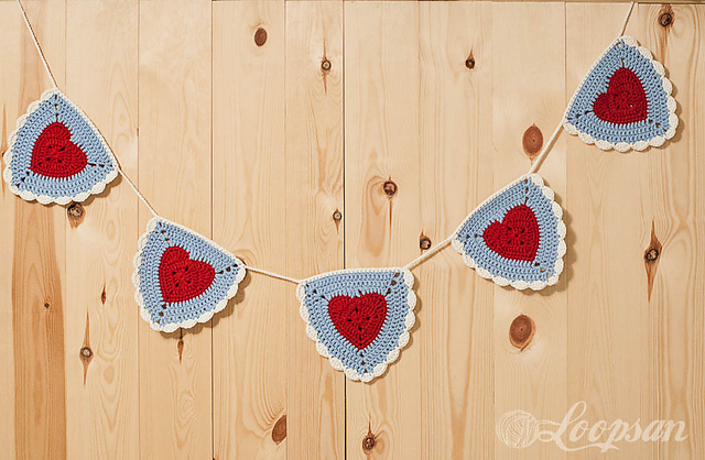Granny Heart Triangle Bunting