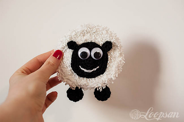 Minty- The Happy Sheep Badge/Applique