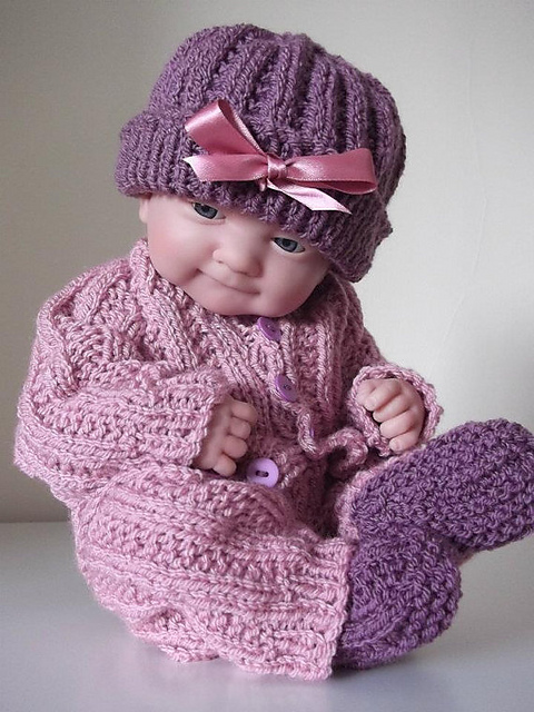 Cuddly Set for 15" to 17" Doll.